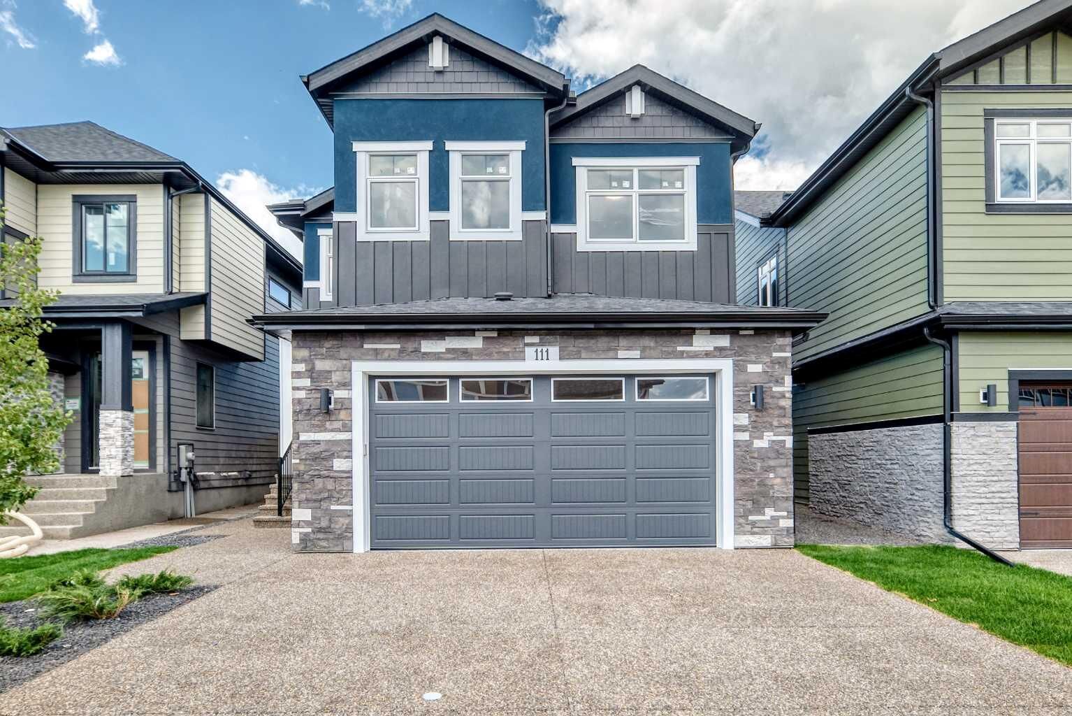 Property Photo:  111 West Grove Gate SW  AB T3H 1Z4 