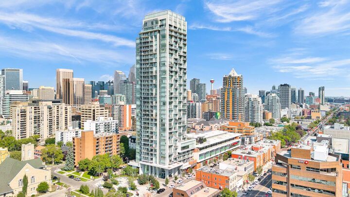 Property Photo:  930 16 Avenue SW 2402  AB T2R 1C2 