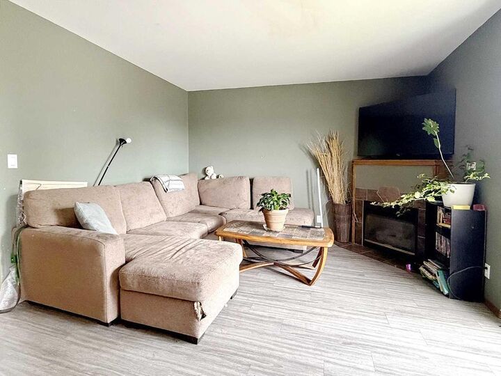 Property Photo: 4732 43 Street AB T4S 1M3