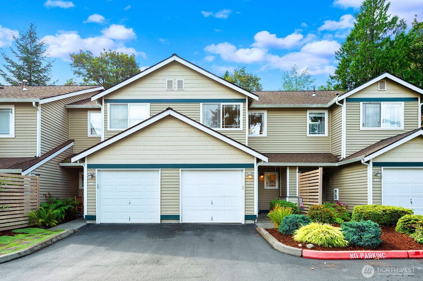 Property Photo:  21616  9th Avenue SE C105  WA 98021 