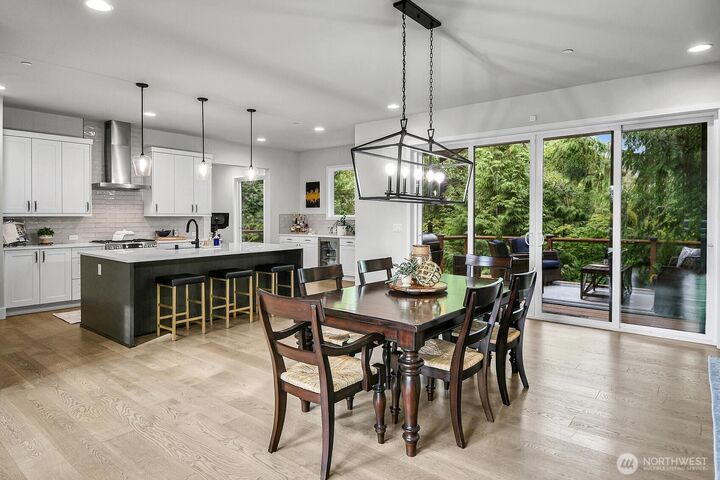 Property Photo:  6309  207th Avenue E  WA 98391 