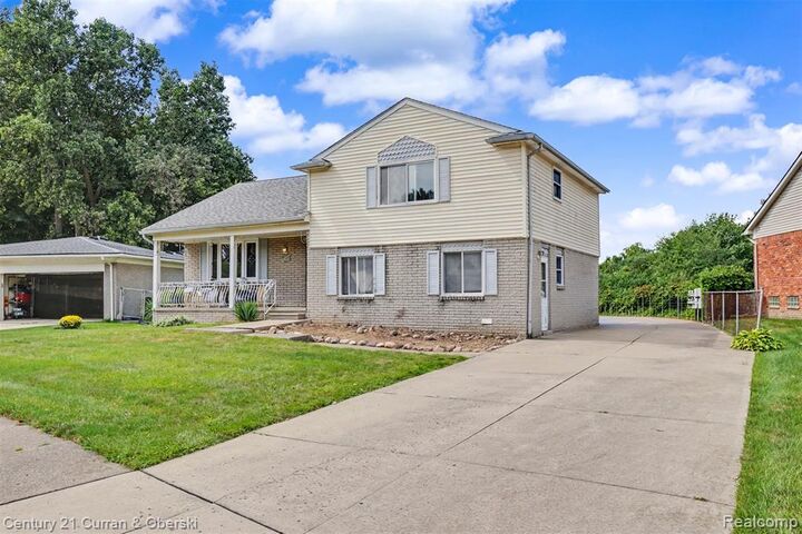Property Photo:  10506 Continental Drive  MI 48180 