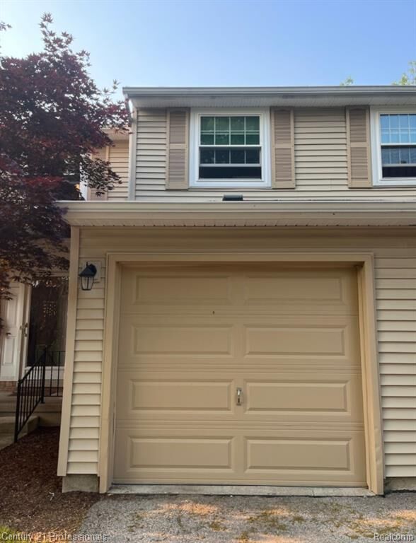 Property Photo:  1542 Brentwood Drive  MI 48098 