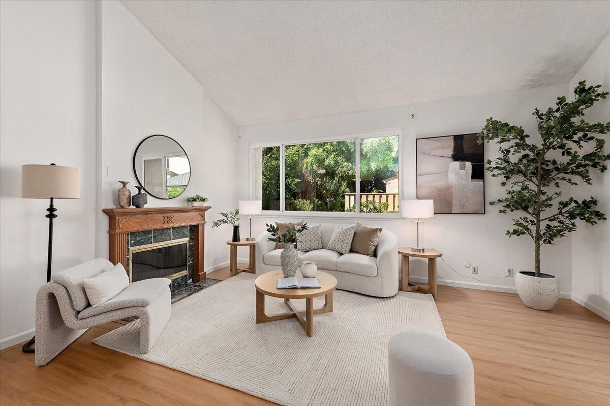 Property Photo:  125 Connemara Way 2  CA 94087 