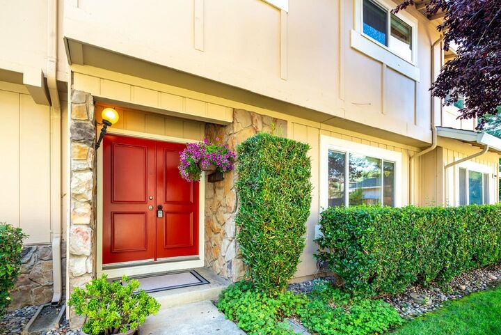Property Photo:  10019 Dove Oak Court  CA 95014 