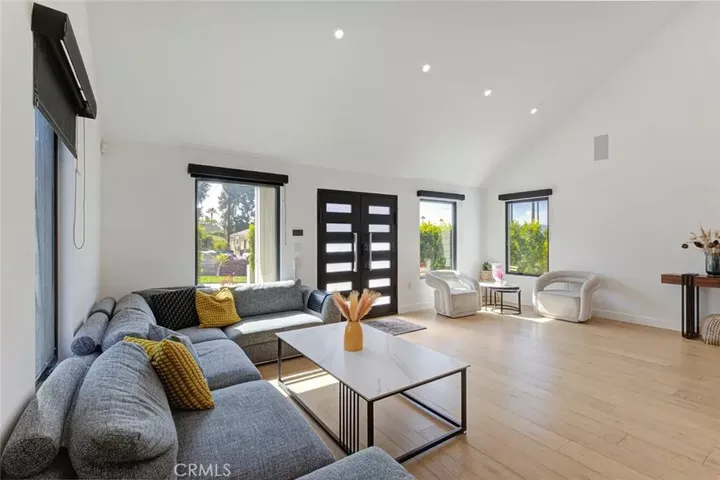 Property Photo:  1553 Western  CA 91201 