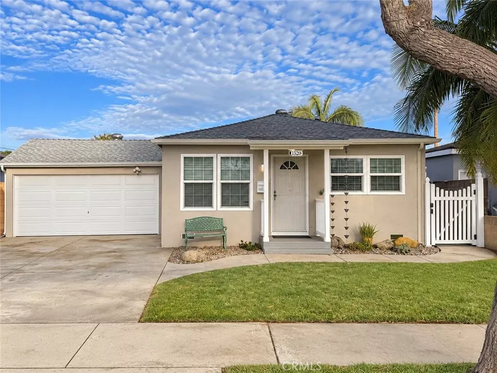 Property Photo:  14520 Cornuta  CA 90706 