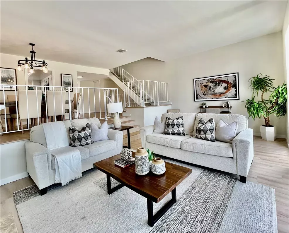 Property Photo:  14 Robon Court  CA 92663 