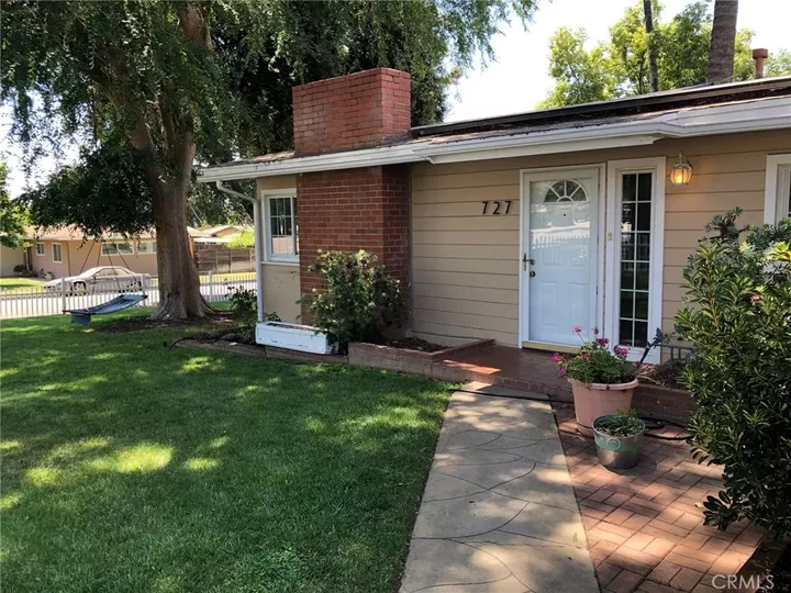 Property Photo:  727 E Palm Avenue  CA 92374 