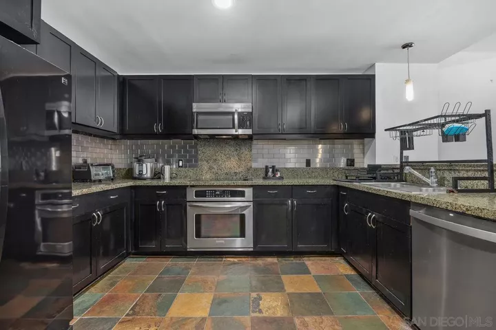 Property Photo:  1150 J St 524  CA 92101 