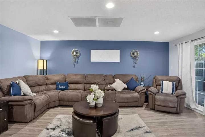 Property Photo: 8330 Stansbury Avenue CA 91402