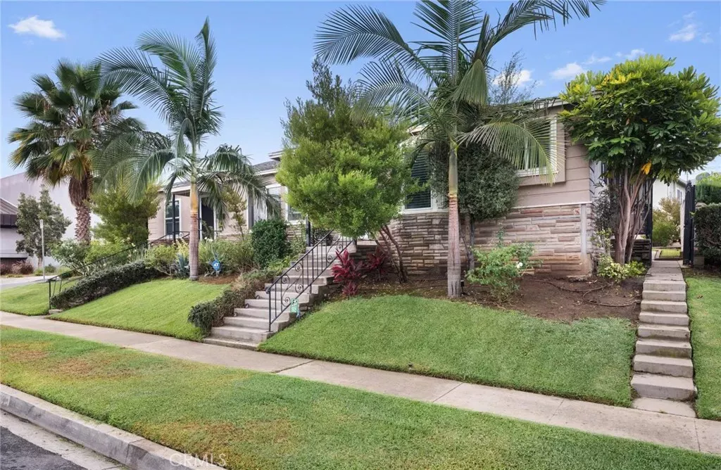 Property Photo:  2300 W Century Boulevard  CA 90303 
