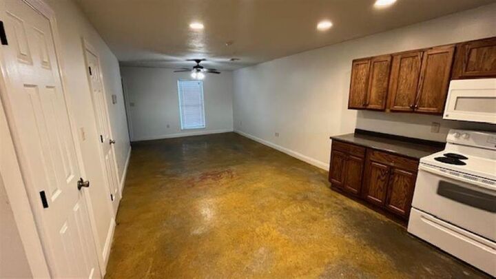 Property Photo:  629 Louie Street  LA 70601 