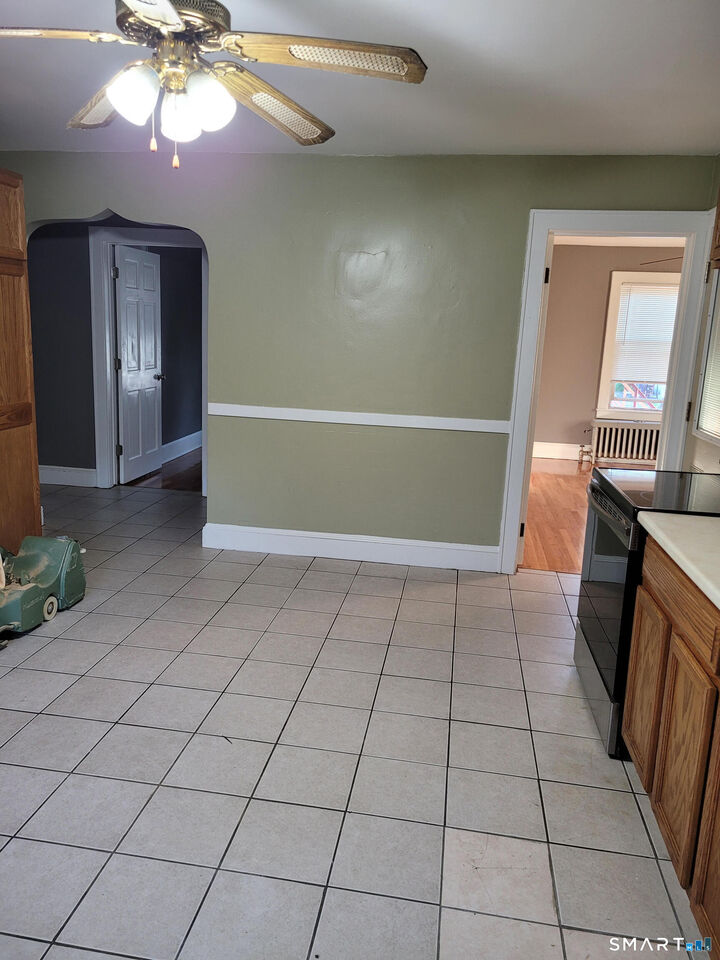 Property Photo: 105 Windsor Street 2nd Fl CT 06082