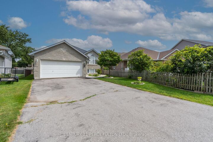 Property Photo: 85 Finch Drive ON K8P 5L4