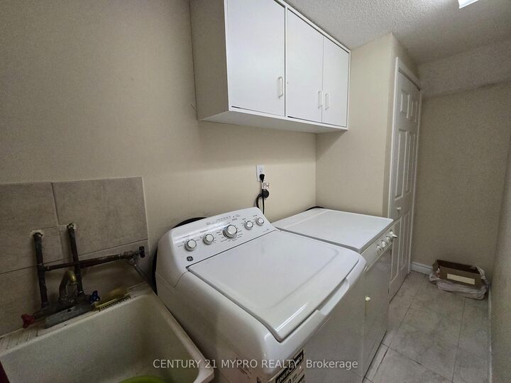 Property Photo:  10 Bianca Drive Lower Unit  ON L3R 5H2 