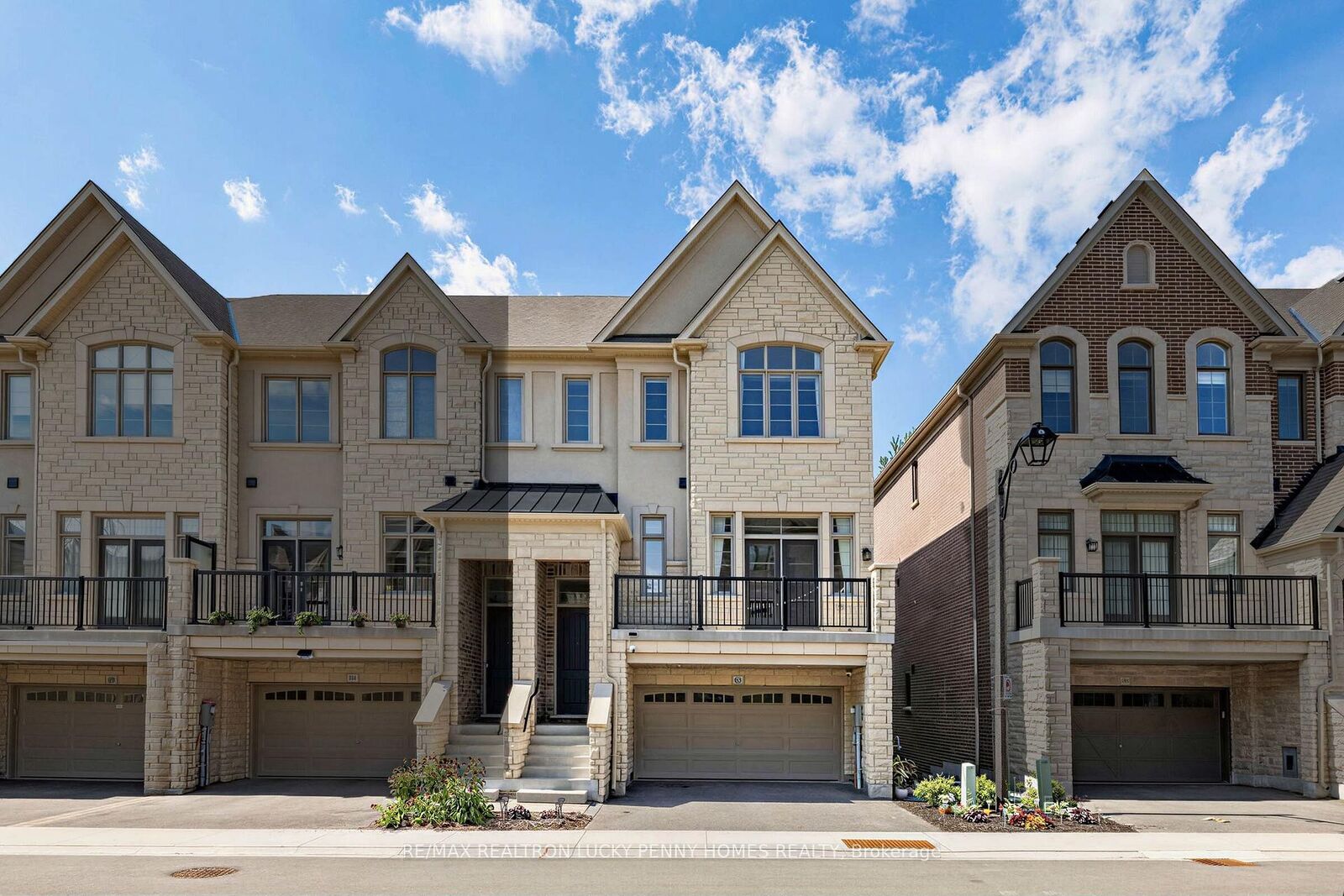 Property Photo: 82 West Village Lane ON L6C 3L5