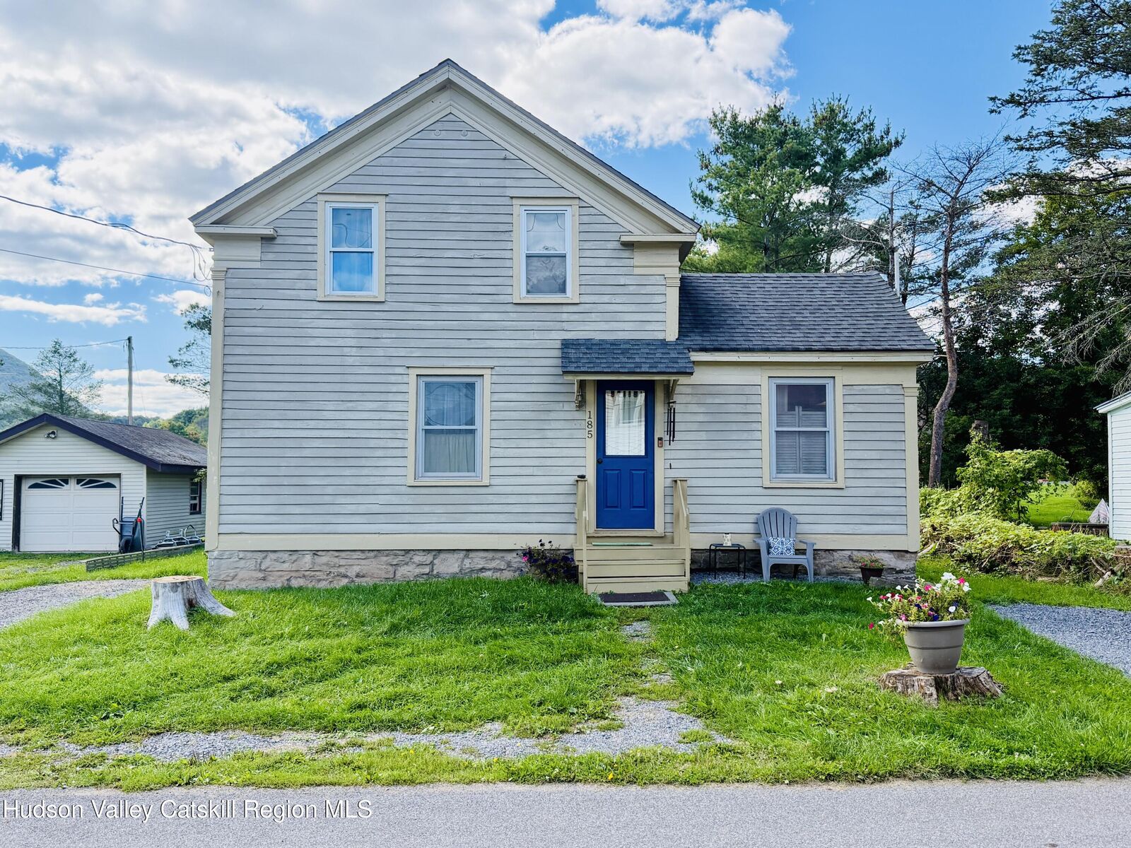 Property Photo:  185 Cronk  NY 12434 