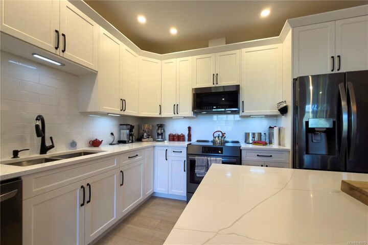 Property Photo:  2142 Nikola Pl #A  BC V9W 6H9 
