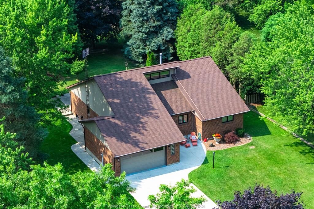 Property Photo:  621 County Rd 20  ON N9Y 2E6 