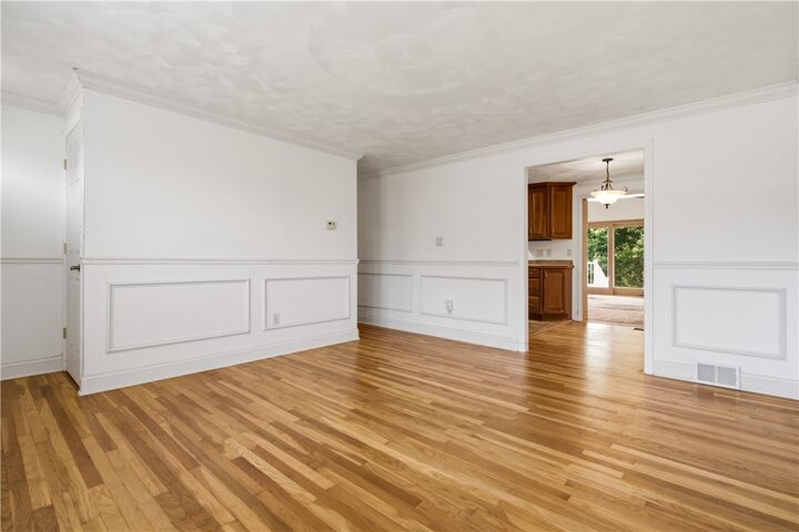 Property Photo: 787 Lindsay Road PA 15106