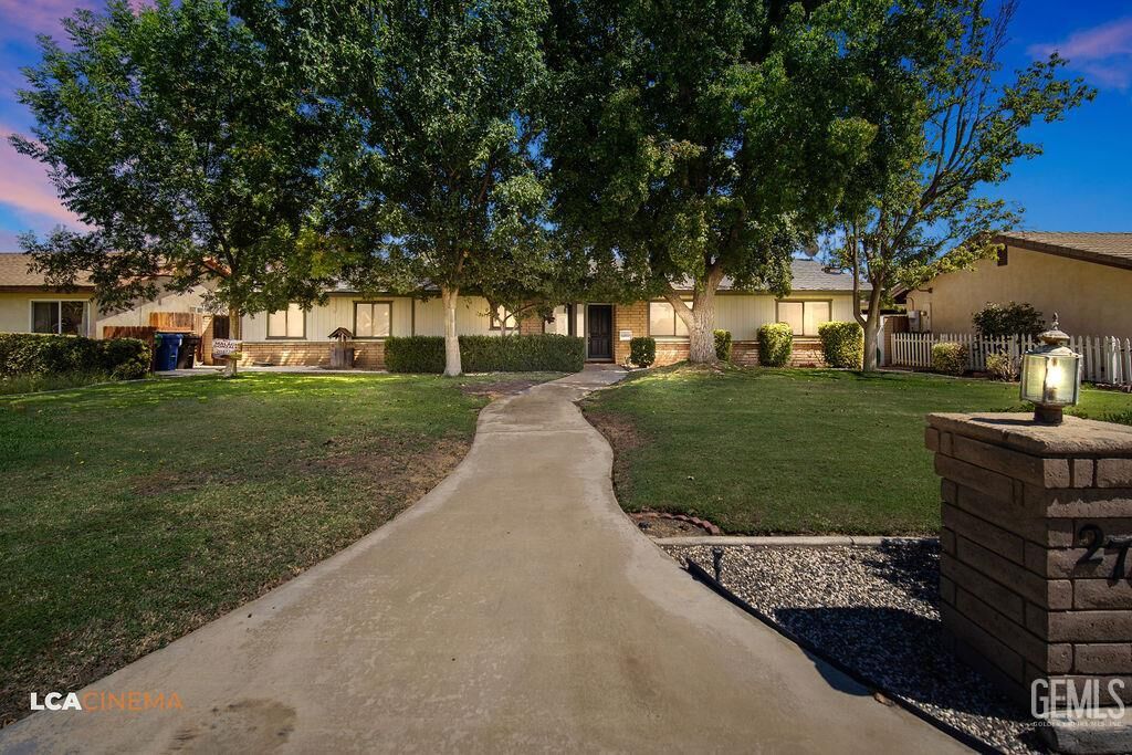 Property Photo: 270 Elm Street CA 93263