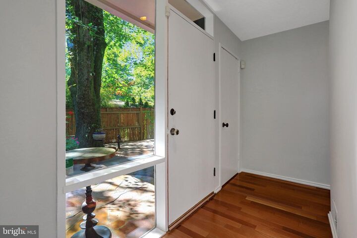 Property Photo:  2412 Brentwood Place  VA 22306 