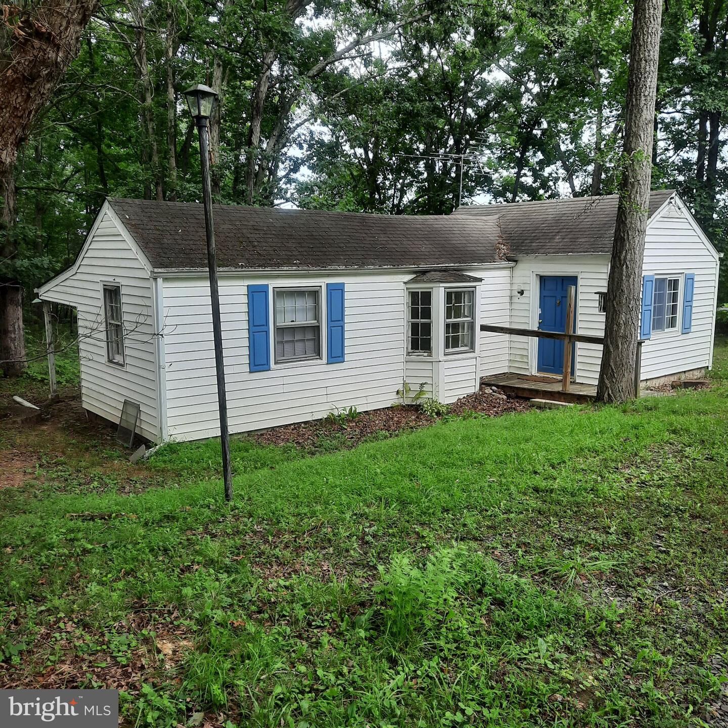Property Photo:  20 Iron Bridge Road  PA 18947 