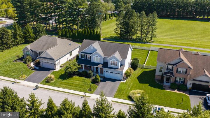 Property Photo:  1404 Farm Cross Way  PA 17408 