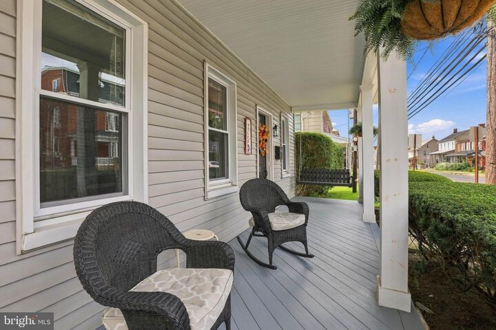 Property Photo:  22 E Main Street  PA 17554 