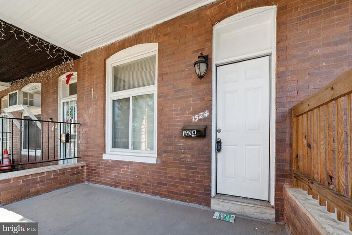 Property Photo:  1524 E 28th Street E  MD 21218 