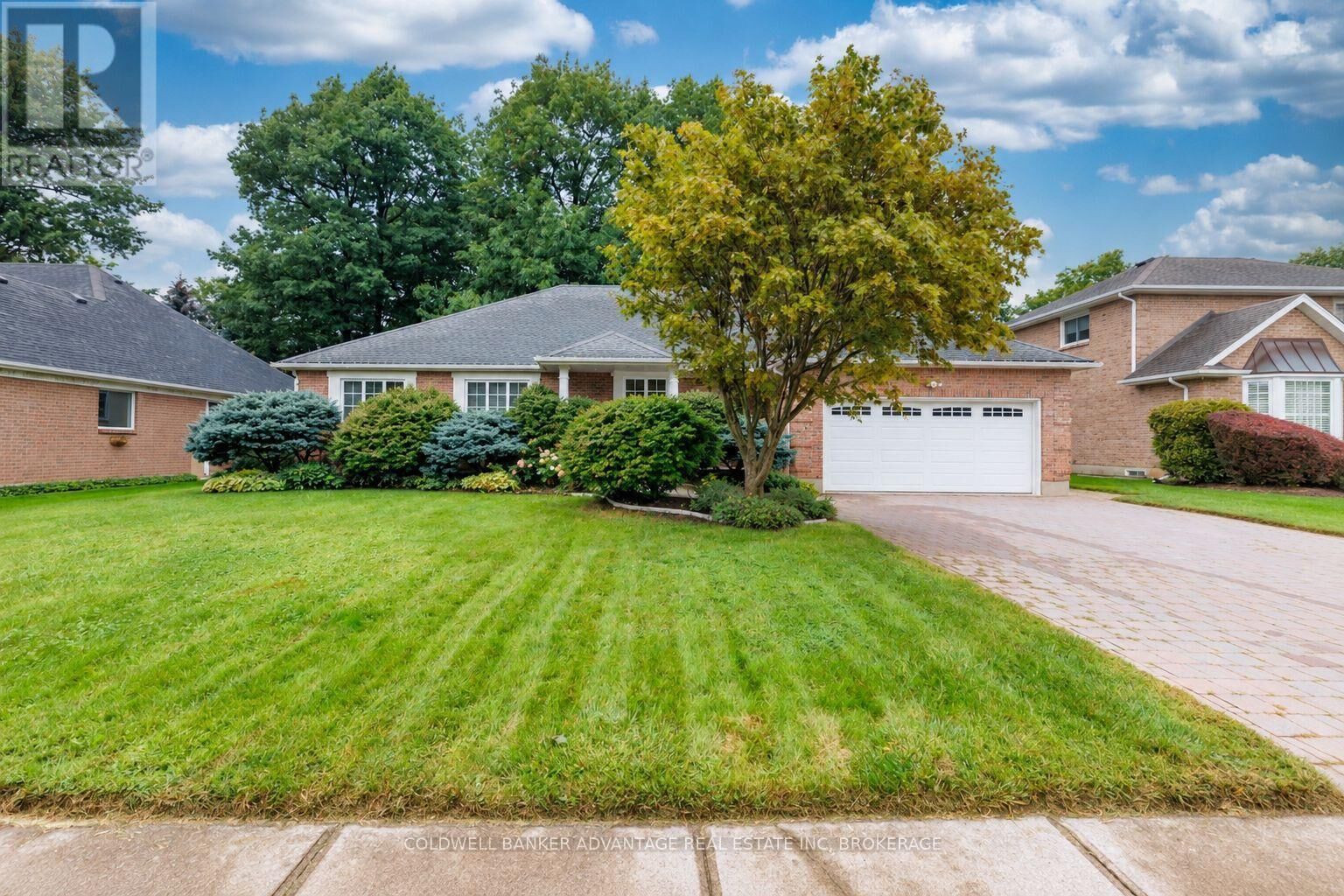 Property Photo: 8165 Mount Olive Crescent ON L2H 2Y9