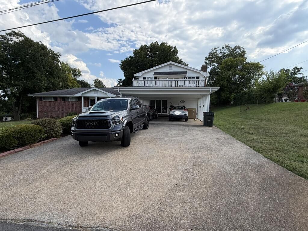 Property Photo: 1203 Vernon Avenue GA 30720