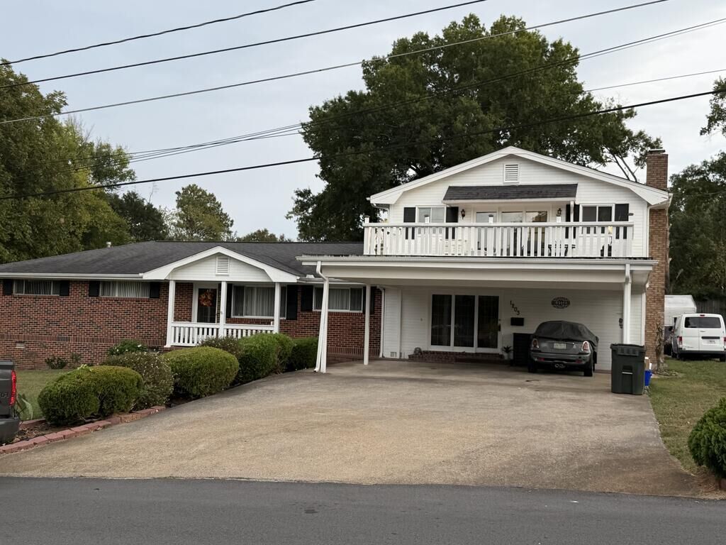 Property Photo:  1203 Vernon Avenue  GA 30720 