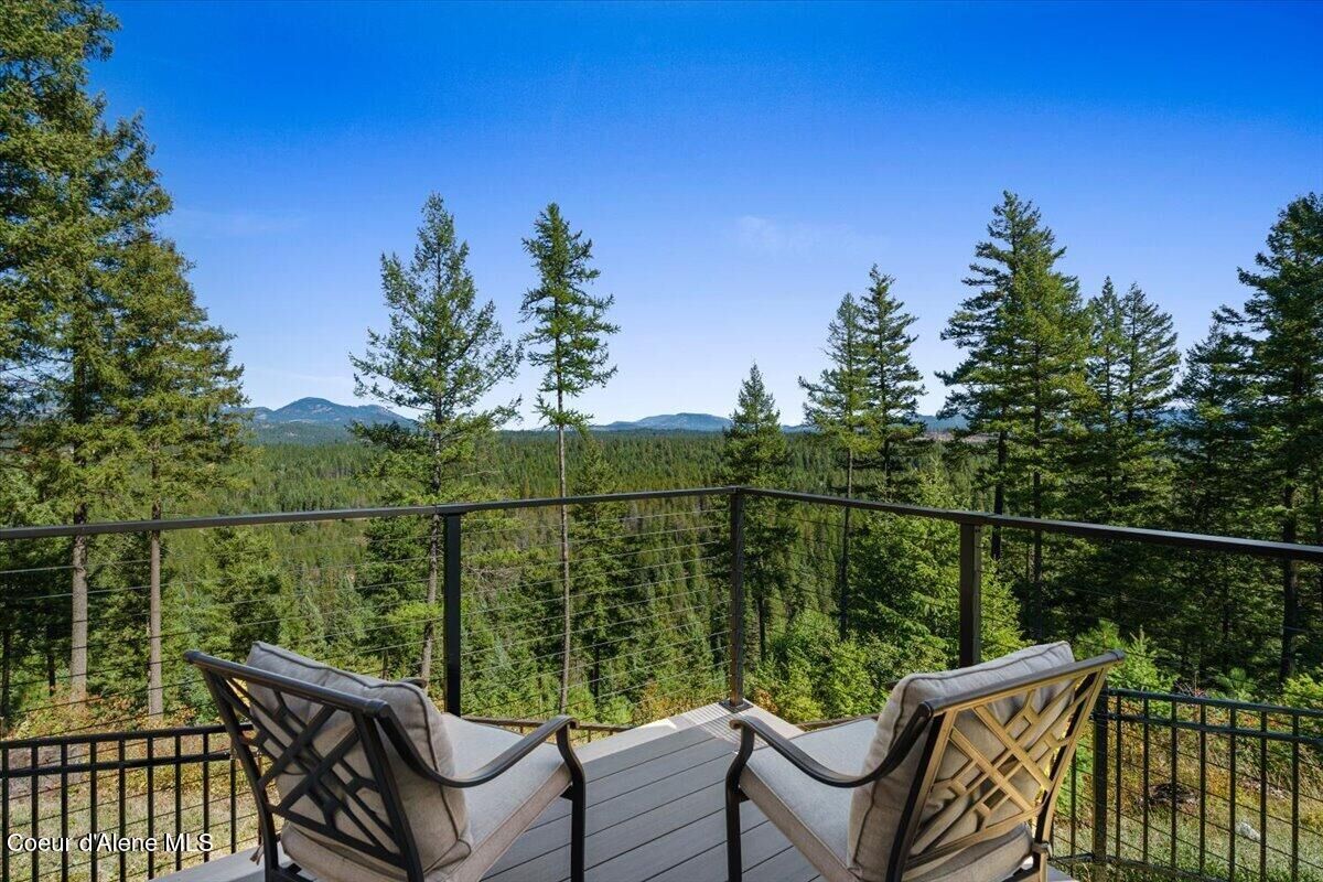 Property Photo:  7497 E Forest View Rd  ID 83801 