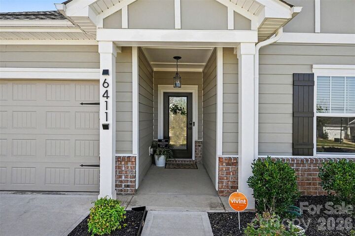 Property Photo:  6411 Barcelona Way  NC 28214 