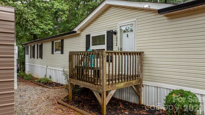 Property Photo:  4838 Lakota Way Road  NC 28650 