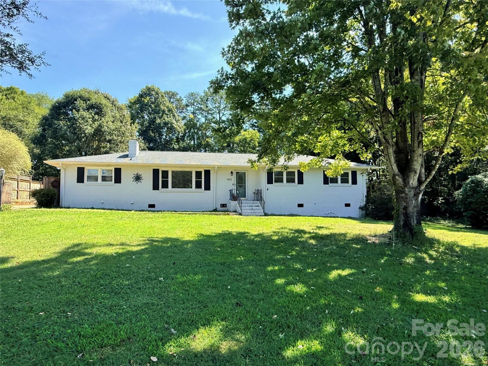Property Photo:  1442 Plumcrest Drive  NC 28216 