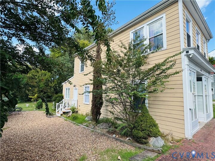 Property Photo:  625 Grove Avenue  VA 23803 