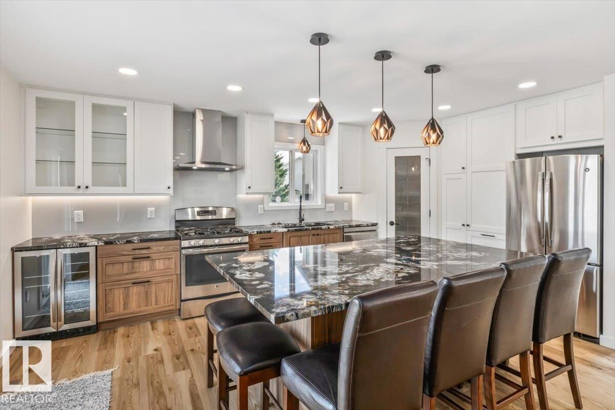 Property Photo:  661 Bevington Place NW  AB T5T 6G6 