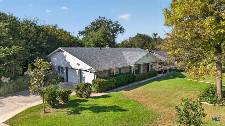 Property Photo: 1714 S Ann Boulevard TX 76548