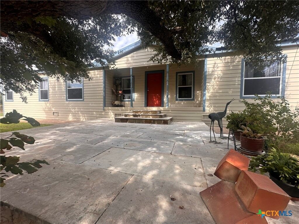 Property Photo:  21381 State Highway 195  TX 76542 