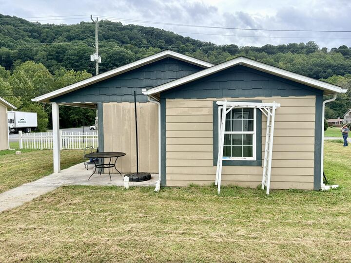 Property Photo:  889 Tuckahoe Rd  WV 24986 