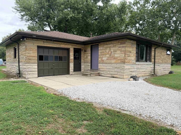 Property Photo: 6113 S Jay Street IN 46953
