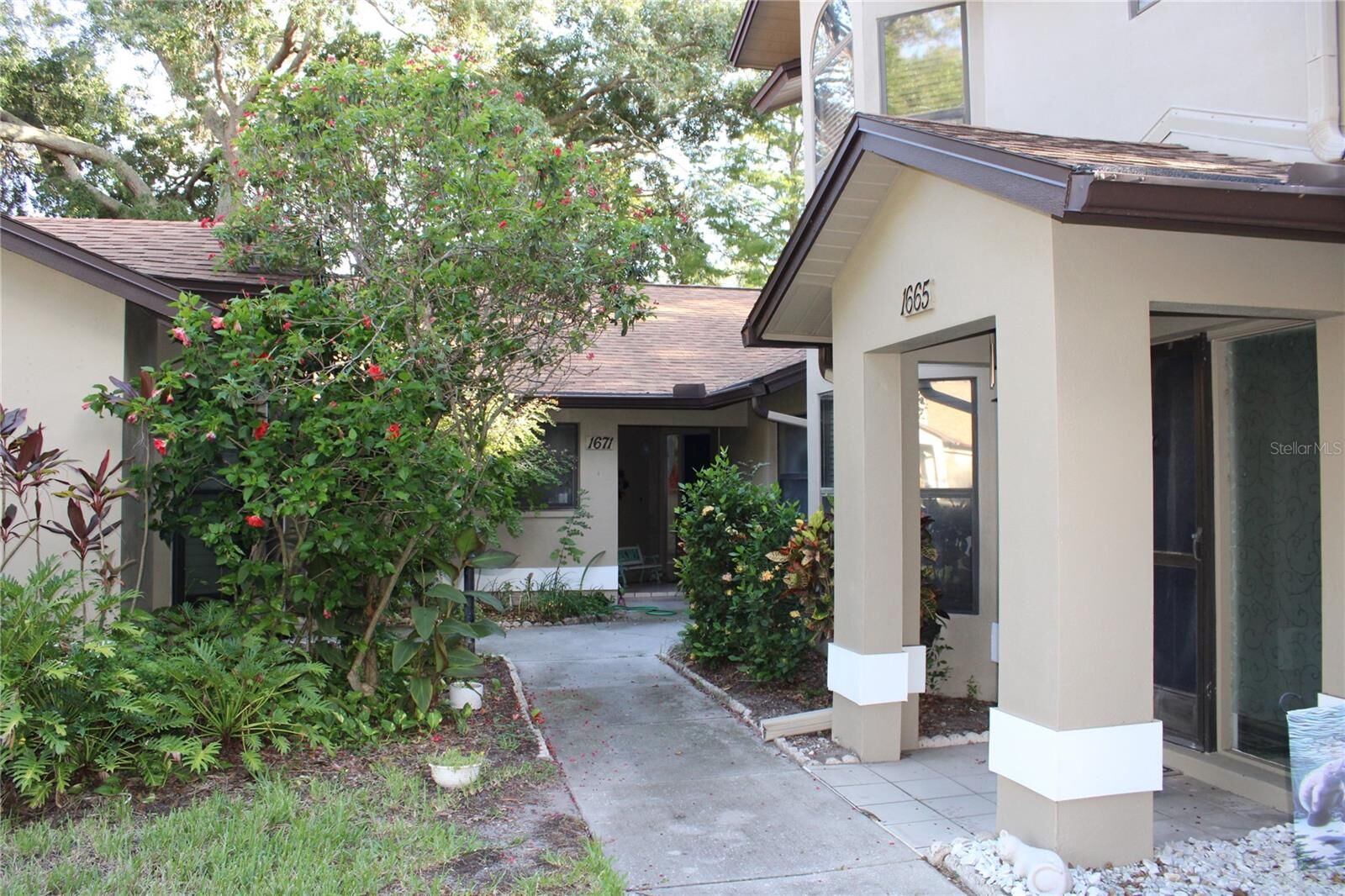 Property Photo: 1671 Hamilton Court FL 34698