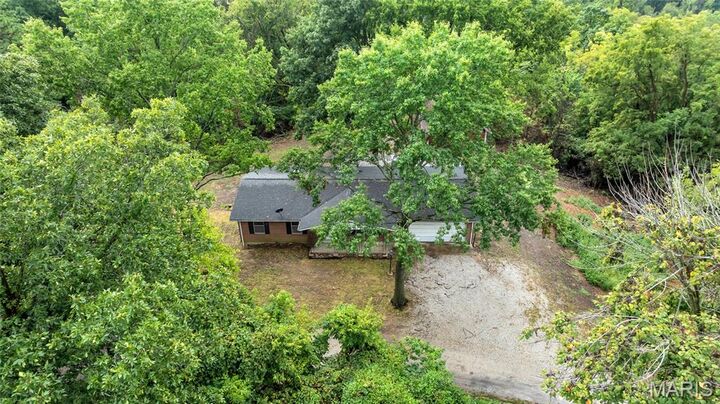 Property Photo: 2704 Harres Lane IL 62236