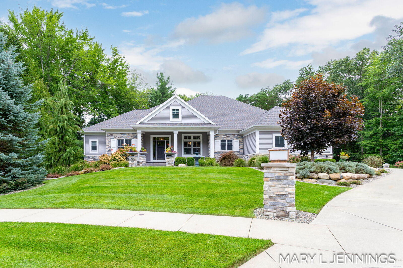 Property Photo:  18624 Coventry Circle  MI 49456 