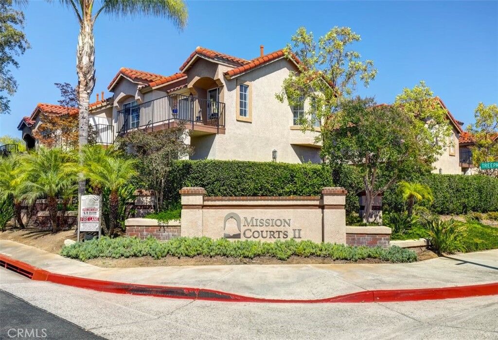 Property Photo:  1 Dogwood  CA 92688 