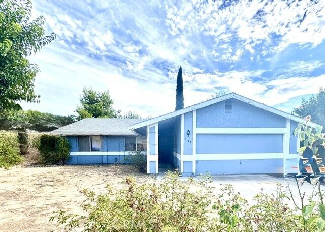 Property Photo:  1108 Nanette  CA 93446 