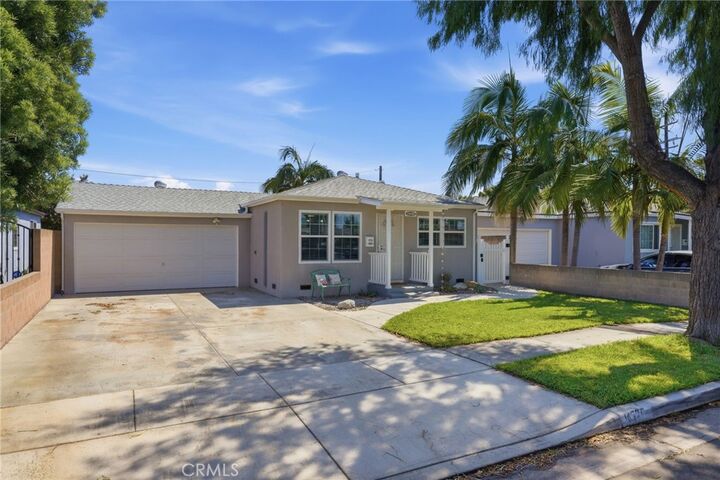 Property Photo:  14520 Cornuta  CA 90706 
